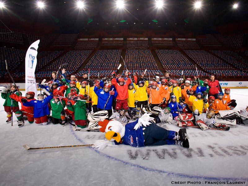 398877_243272739110848_1174382831_n