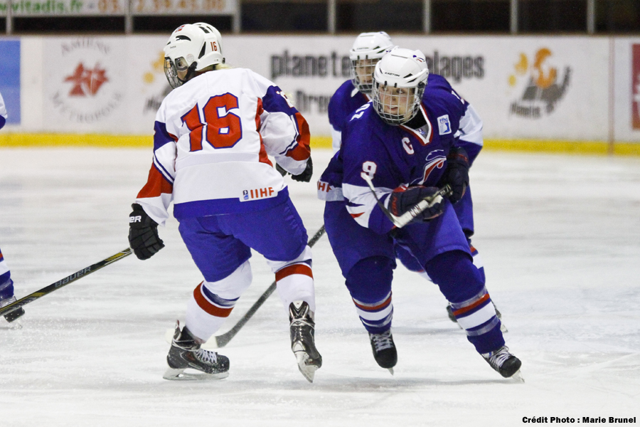 Album-4-Nations-Fem-4