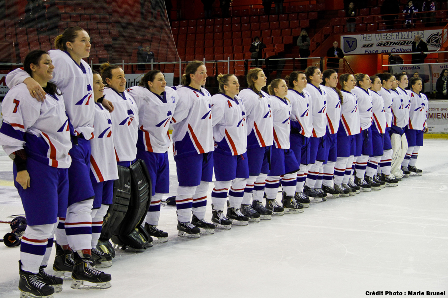 Album-4-Nations-Fem-6