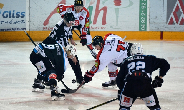 Gap et Amiens se sont déjà affrontés à l'Alp Arena en Magnus cette saison. Les Rapaces l'avaient emporté 5-2. CAMARA Partenaire Photos des Rapaces de Gap