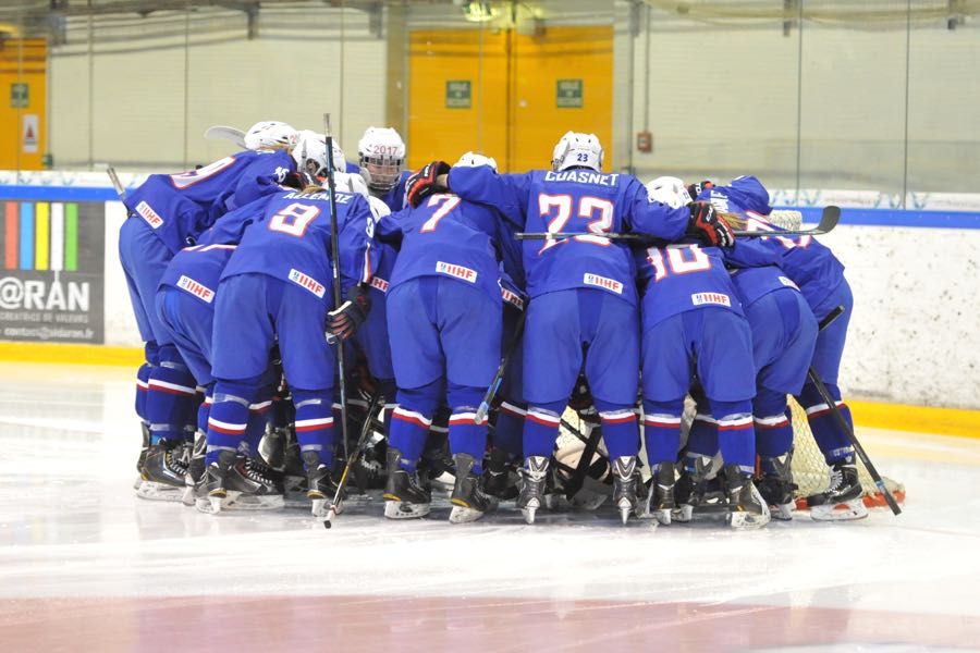 FRAAUT8Groupe