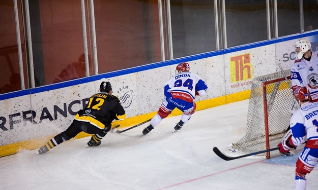 Crédit : Simonin 1819 - Photos de Hockey - Etoile de Noire de Strasbourg