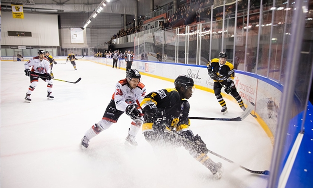 Crédit : Simonin 1819 / Photos de Hockey : Etoile Noire de Strasbourg